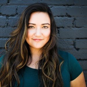 Meet your Posher, Dee